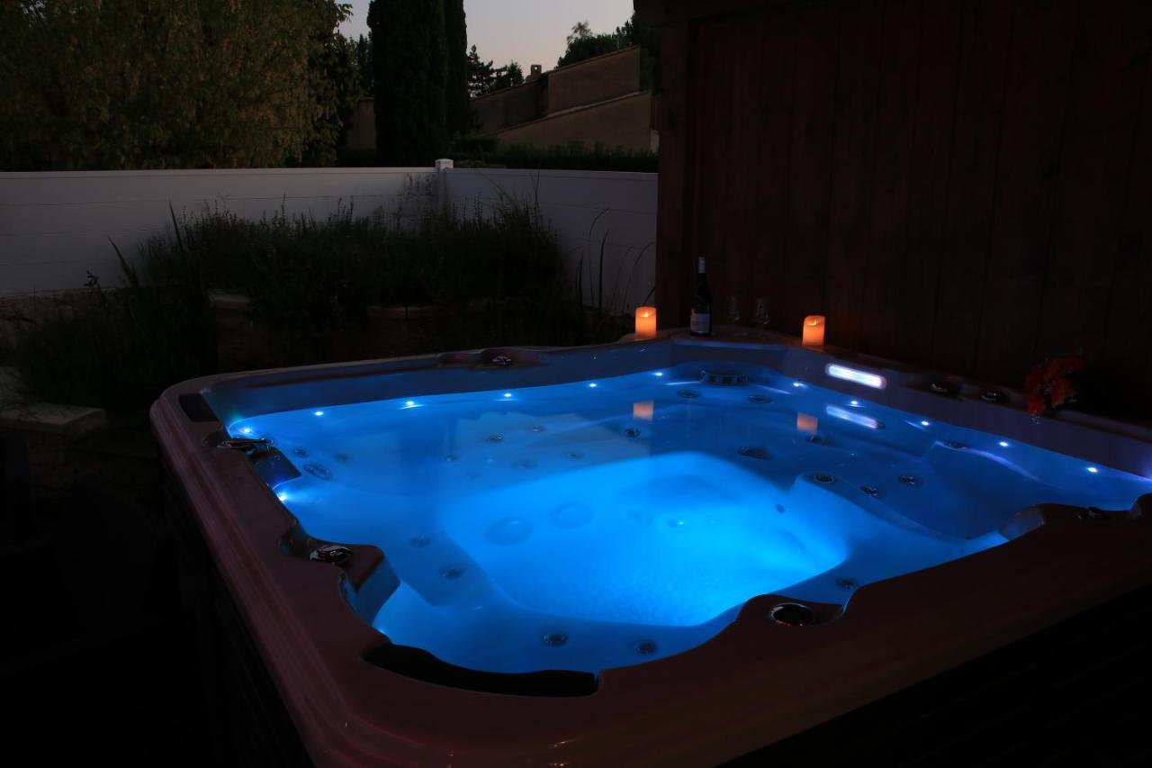 Chalet Mont Ventoux Et Chalet Vip Camaret-sur-Aigues Εξωτερικό φωτογραφία